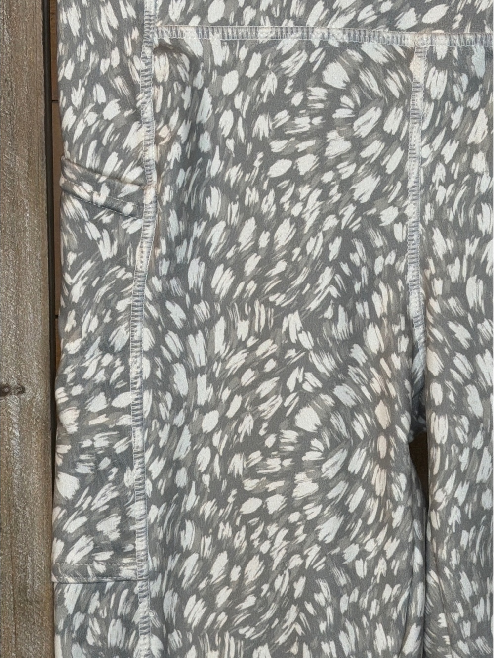 Hurley Women's XS Gray and White Patterned Leggings - Picture 3 of 5